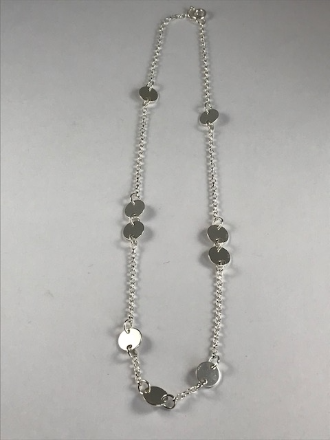 NP39. Silver Circles Necklace - Image 3
