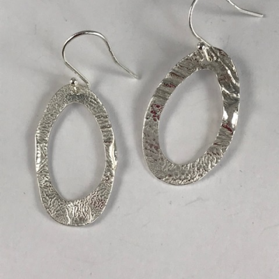 EA71. Reticulated Abstract Oval Earrings