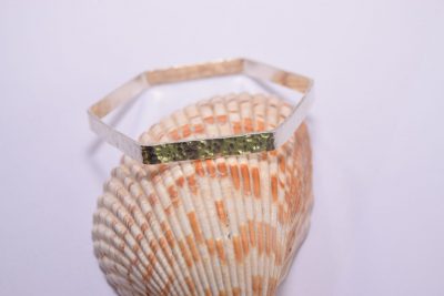 BA02. Silver hexagonal hammered bangle