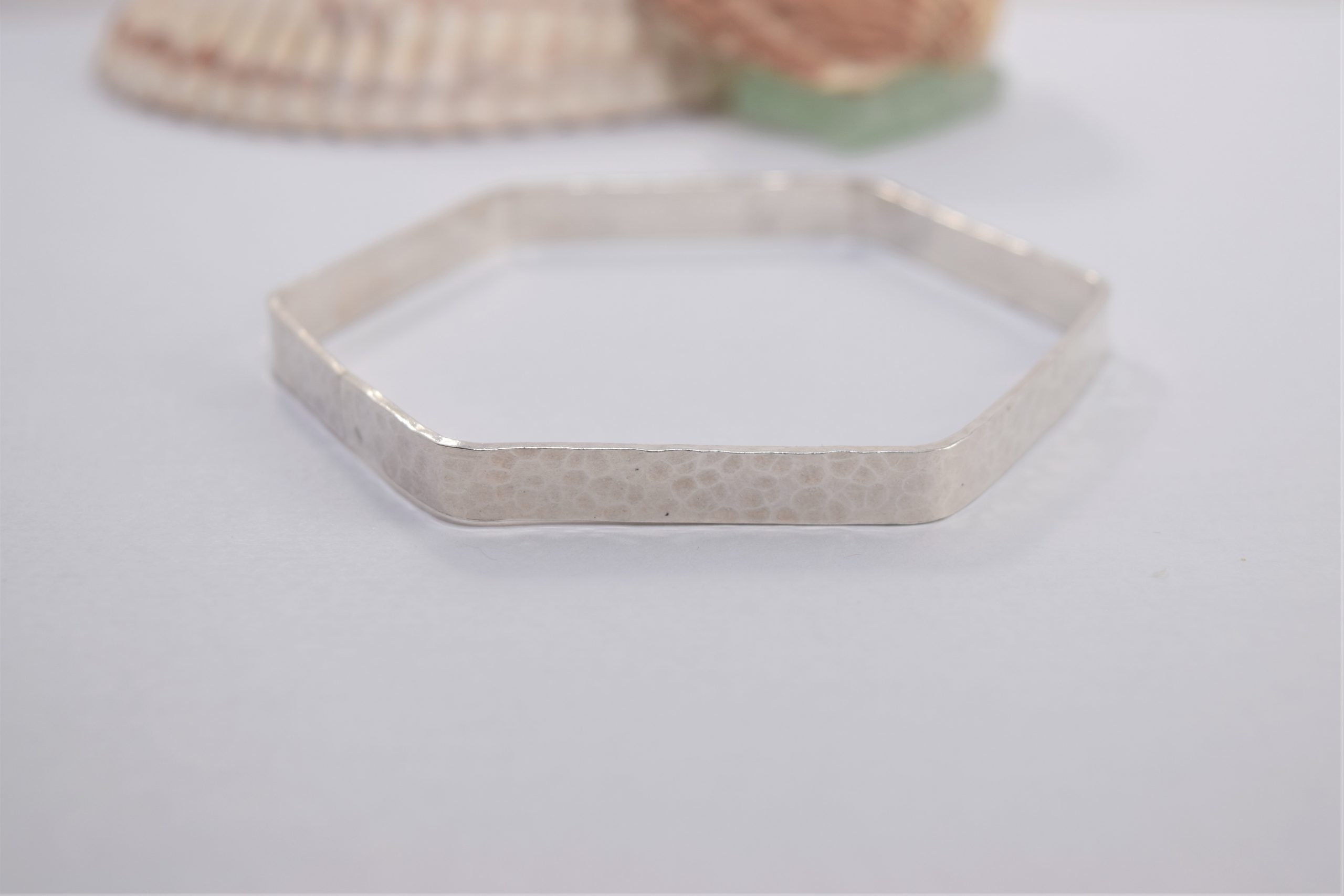 BA02. Silver hexagonal hammered bangle - Image 3