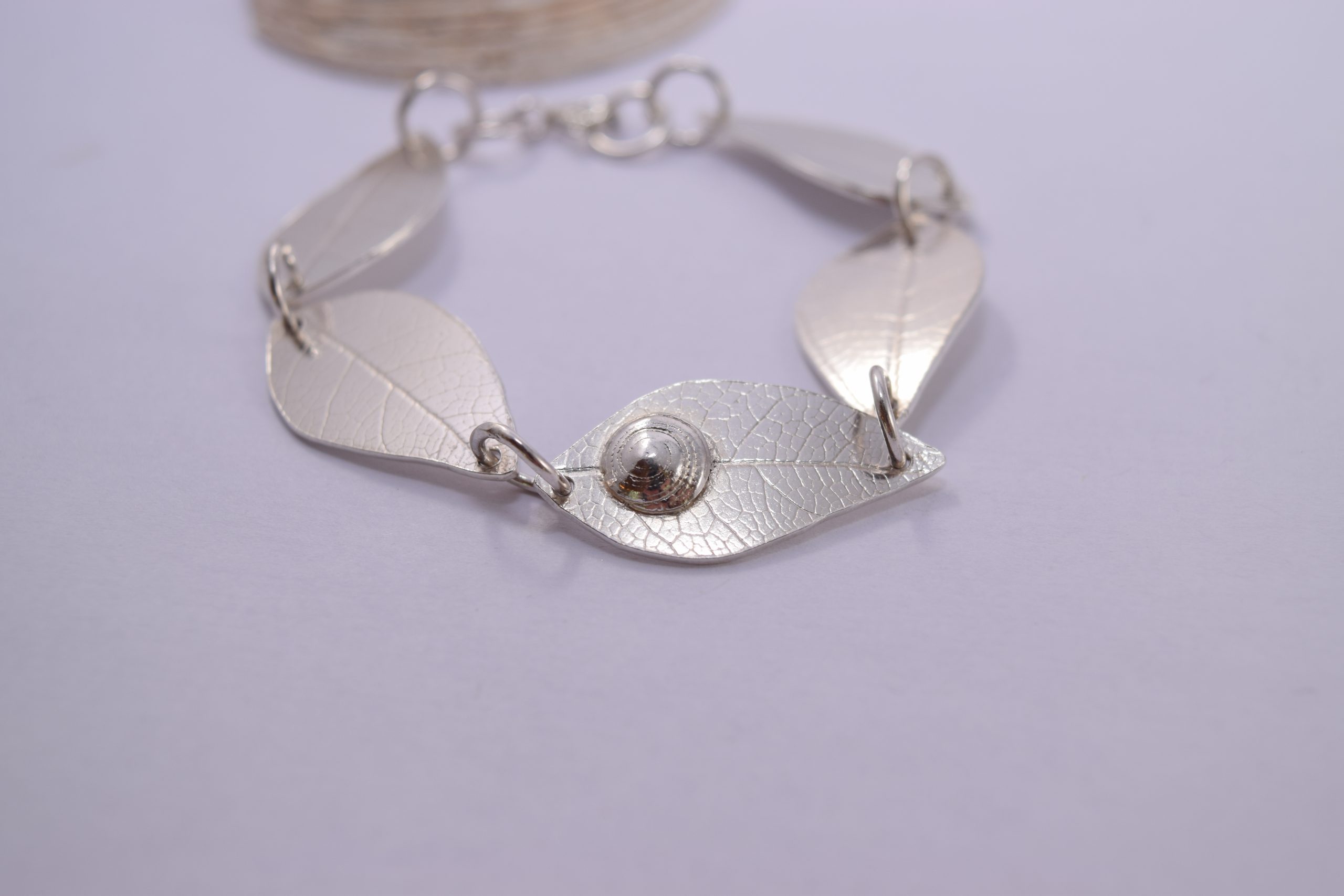 BR02. Leaf bracelet with snail detail - Image 2