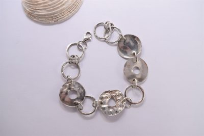 BR03. Reticulated silver circles bracelet