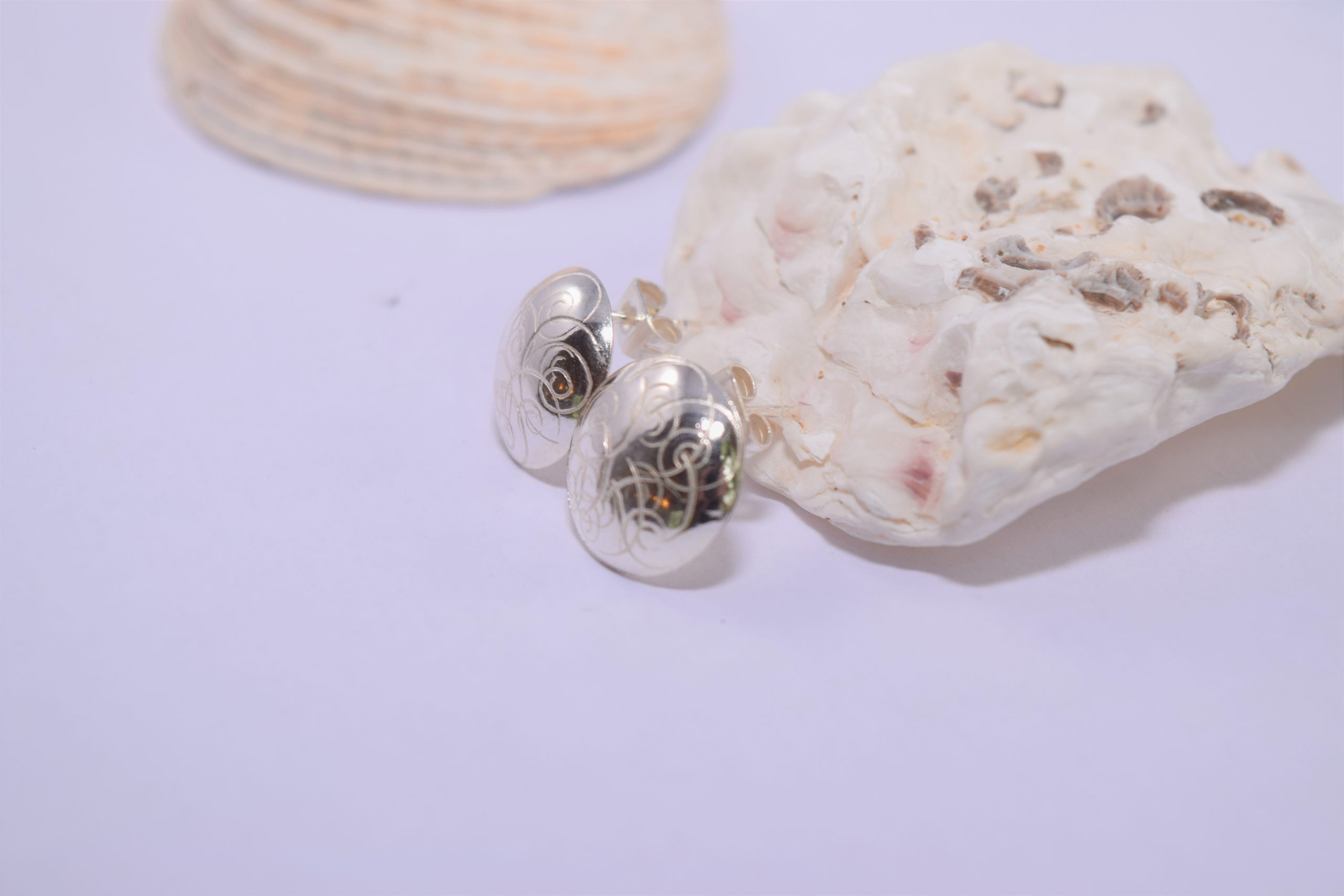 EA26. Swirly silver studs - Image 2