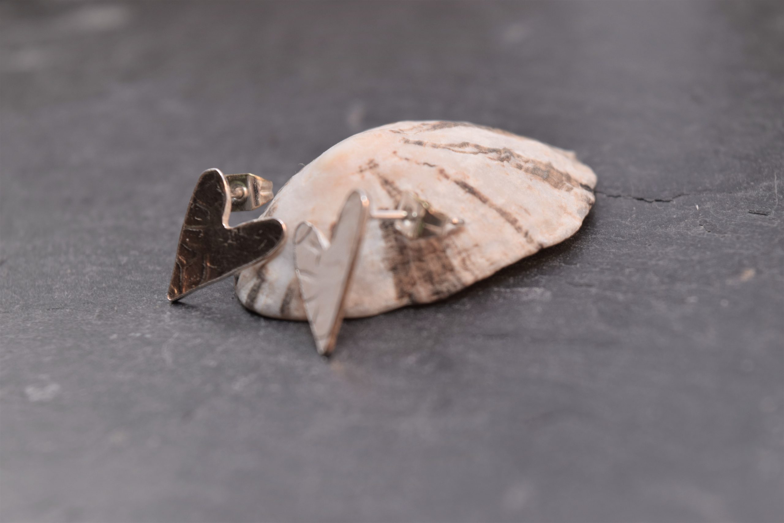 EA29. Small patterned heart studs - Image 2