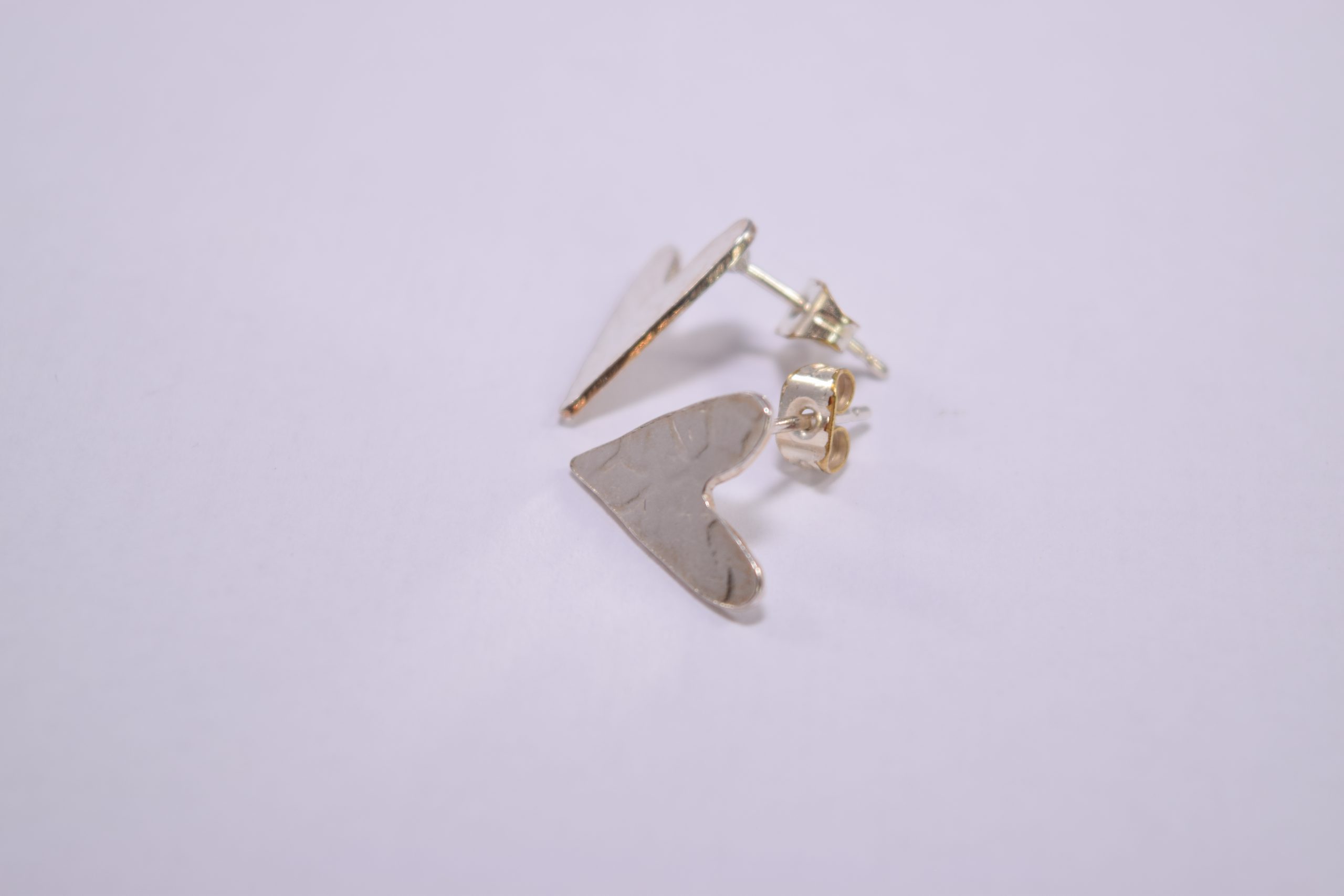 EA29. Small patterned heart studs - Image 3