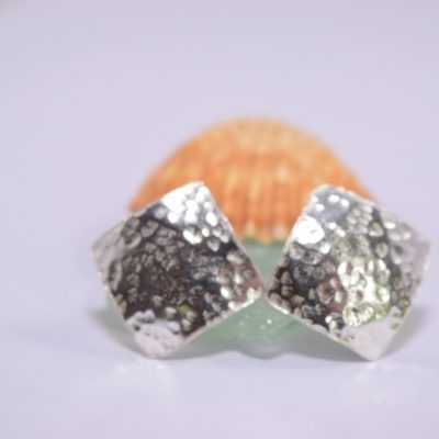 EA33. Diamond shape hammered earrings with post