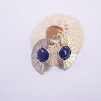 EA41. Half moon silver earrings with lapis Lazuli stone. Post back