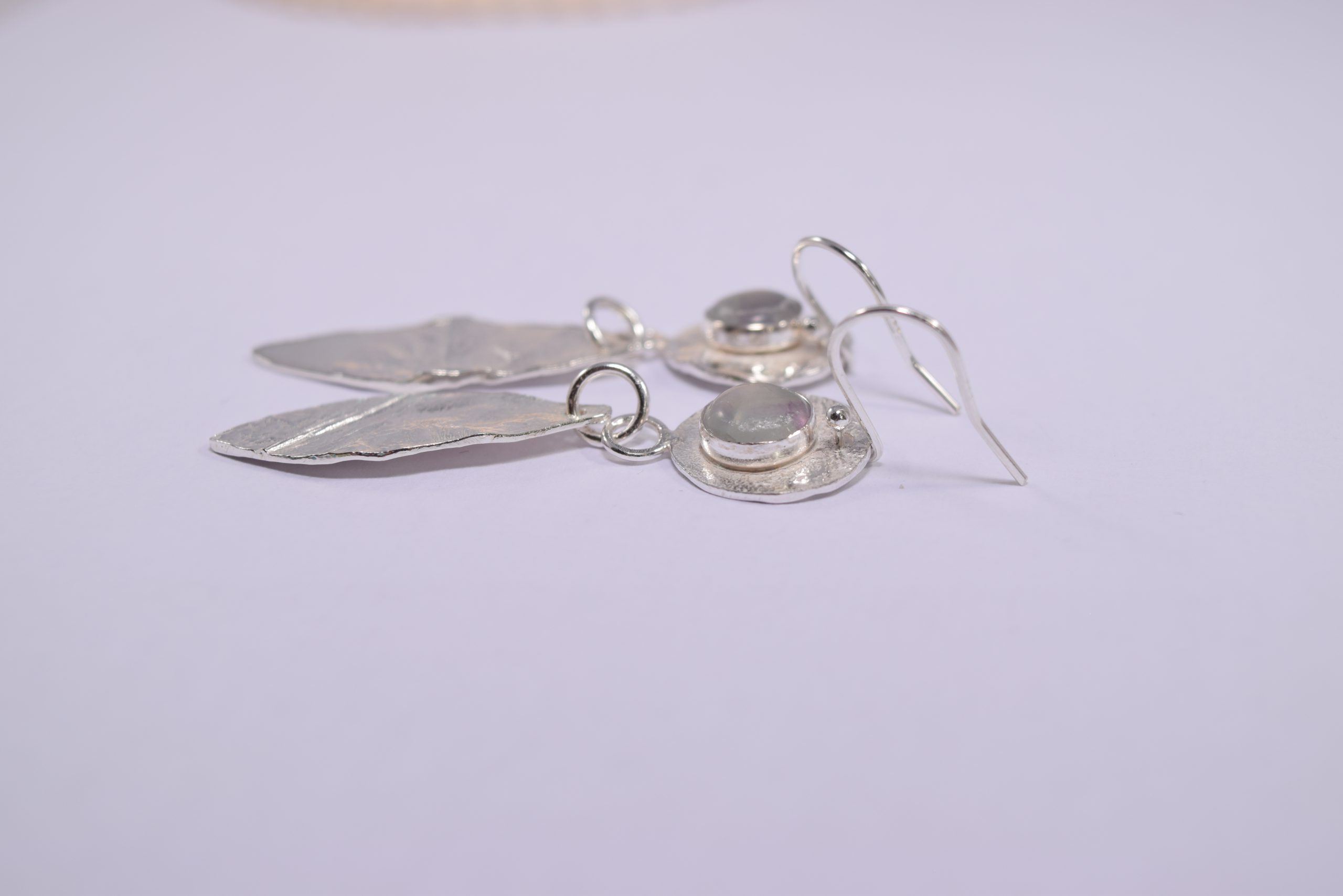 EA44. Reticulated silver circle and leaf drop earrings with moonstone - Image 2