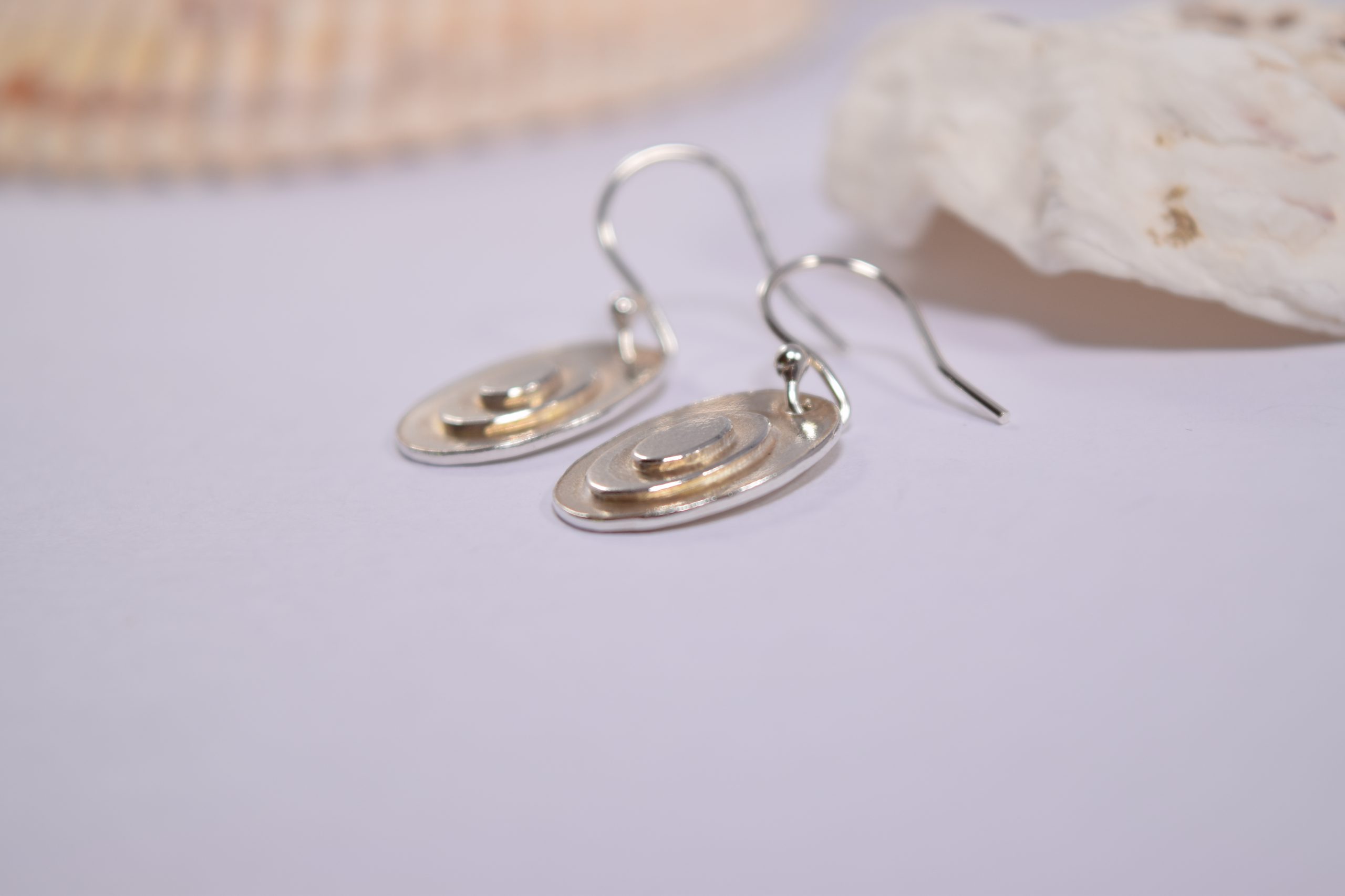EA47. Layered oval silver earrings - Image 3