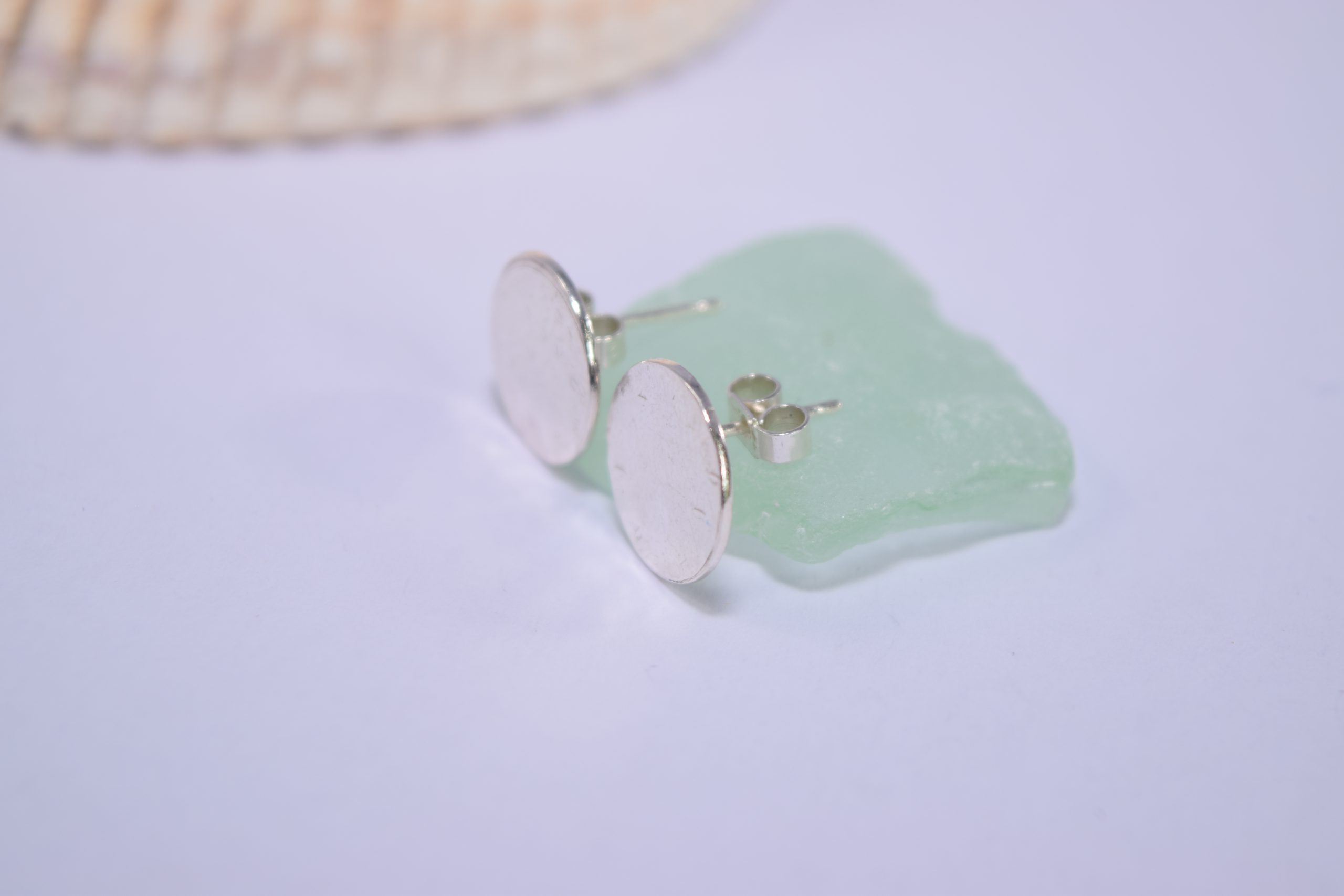 EA49. Hammered silver studs - Image 2