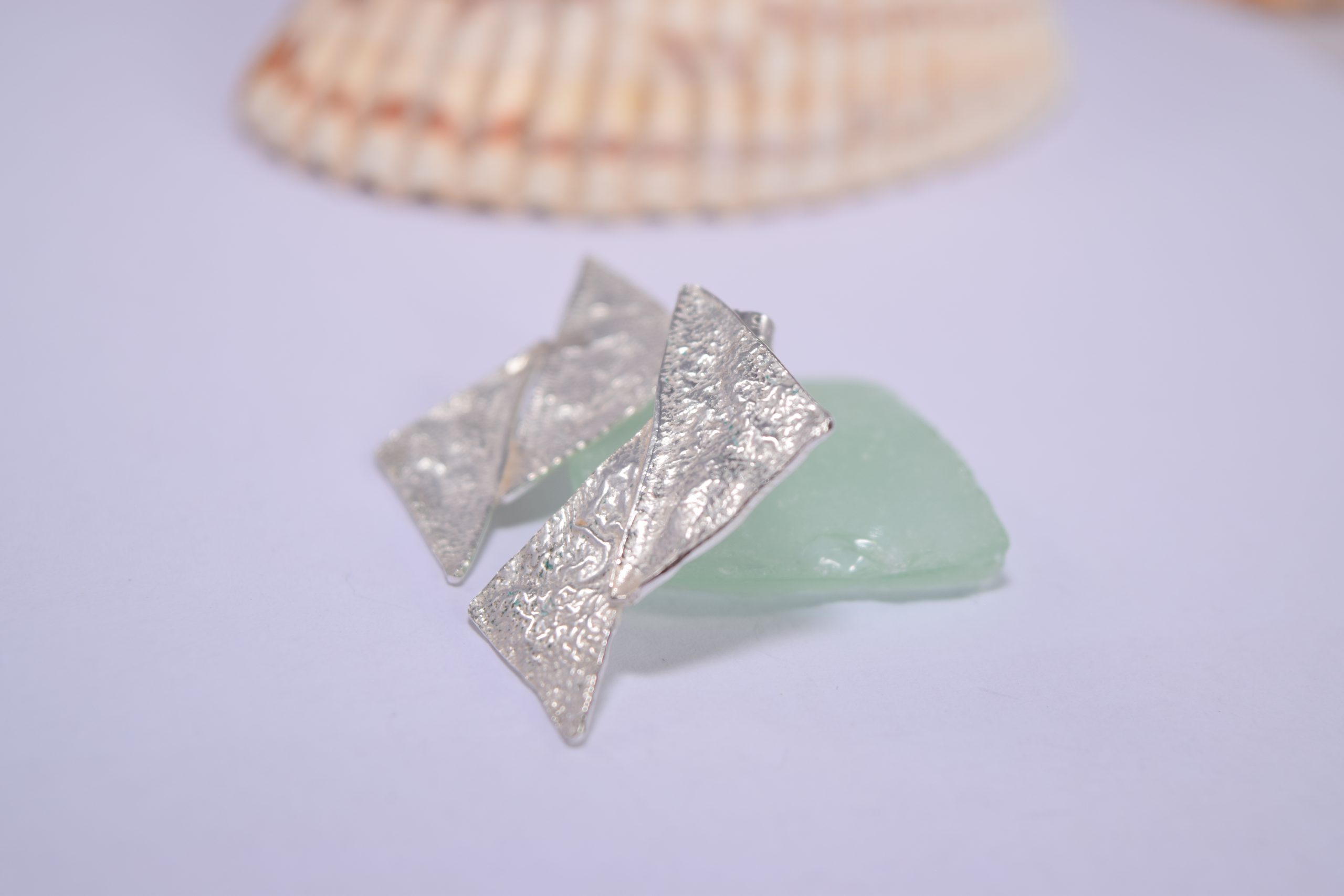 EA51. Reticulated triangles earrings - Image 3