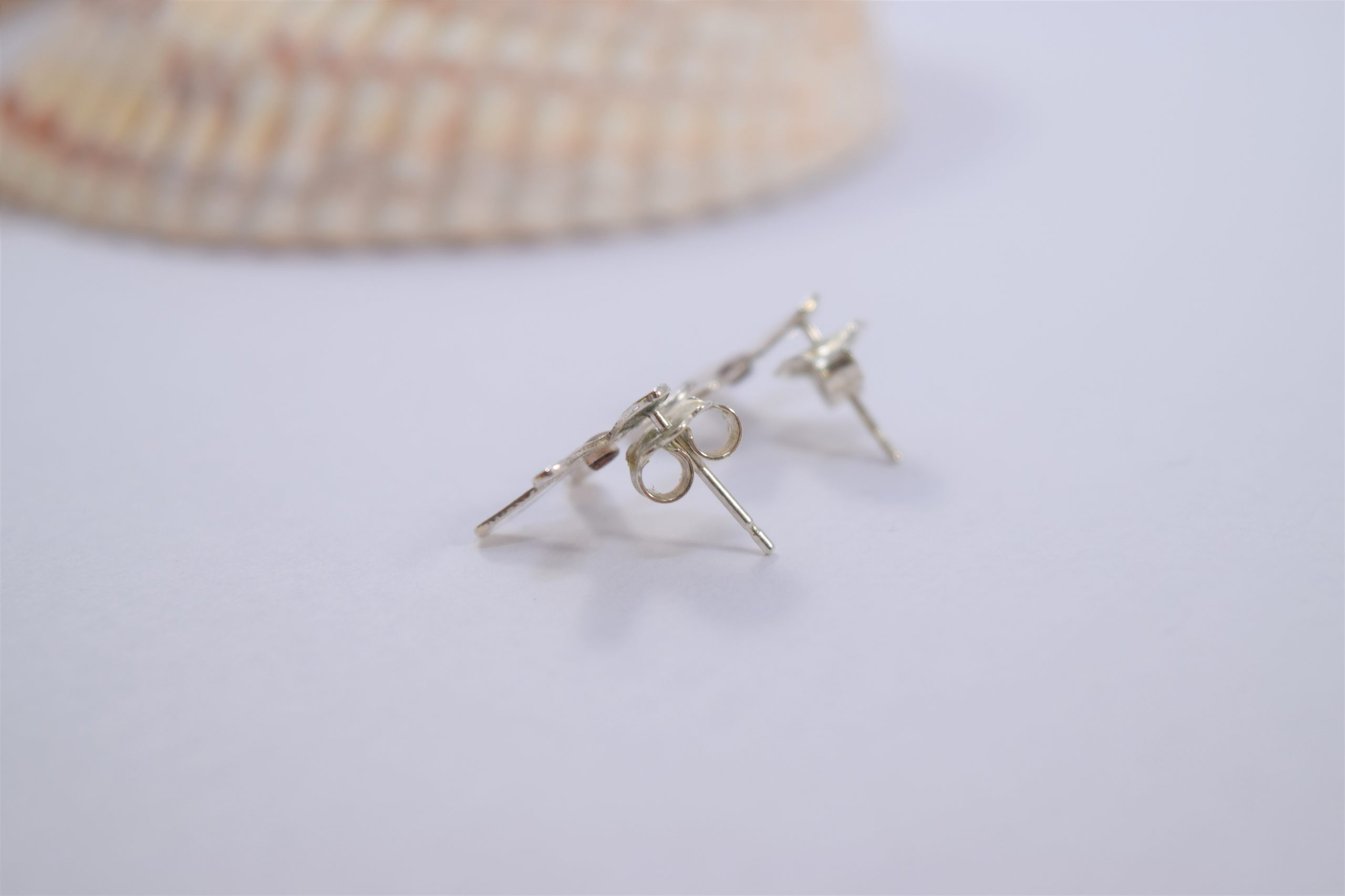 EA56. Daisy earrings with copper centre - Image 3