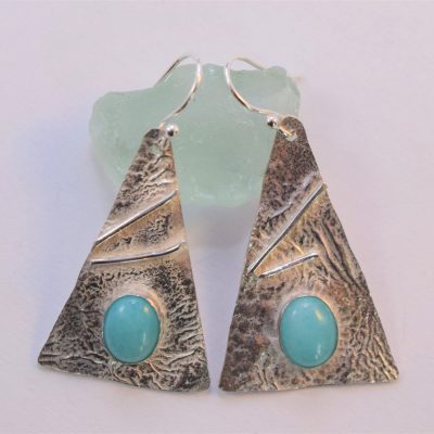 EA78. Reticulated silver triangle earrings with Amazonite