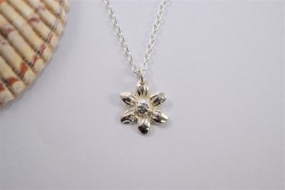 NP20. Silver Flower pendant