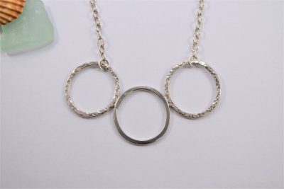 NP22. Three circles hammered necklace