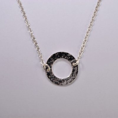 NP28. Silver washer necklace