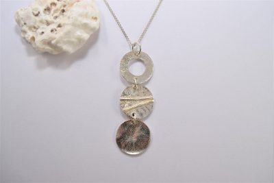 NP30. Three circles drop pendant