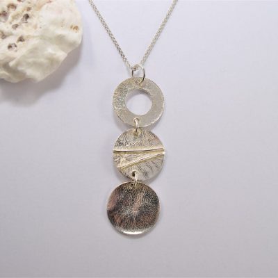 NP30. Three circles drop pendant