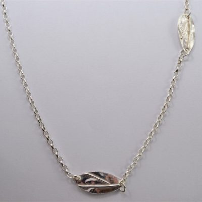 NP33. Long silver leaf necklace