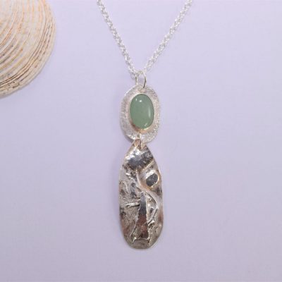 NP08. Drop pendant with Aventurine stone