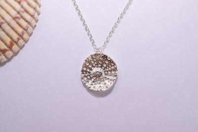 NP09. Fine silver shell pendant