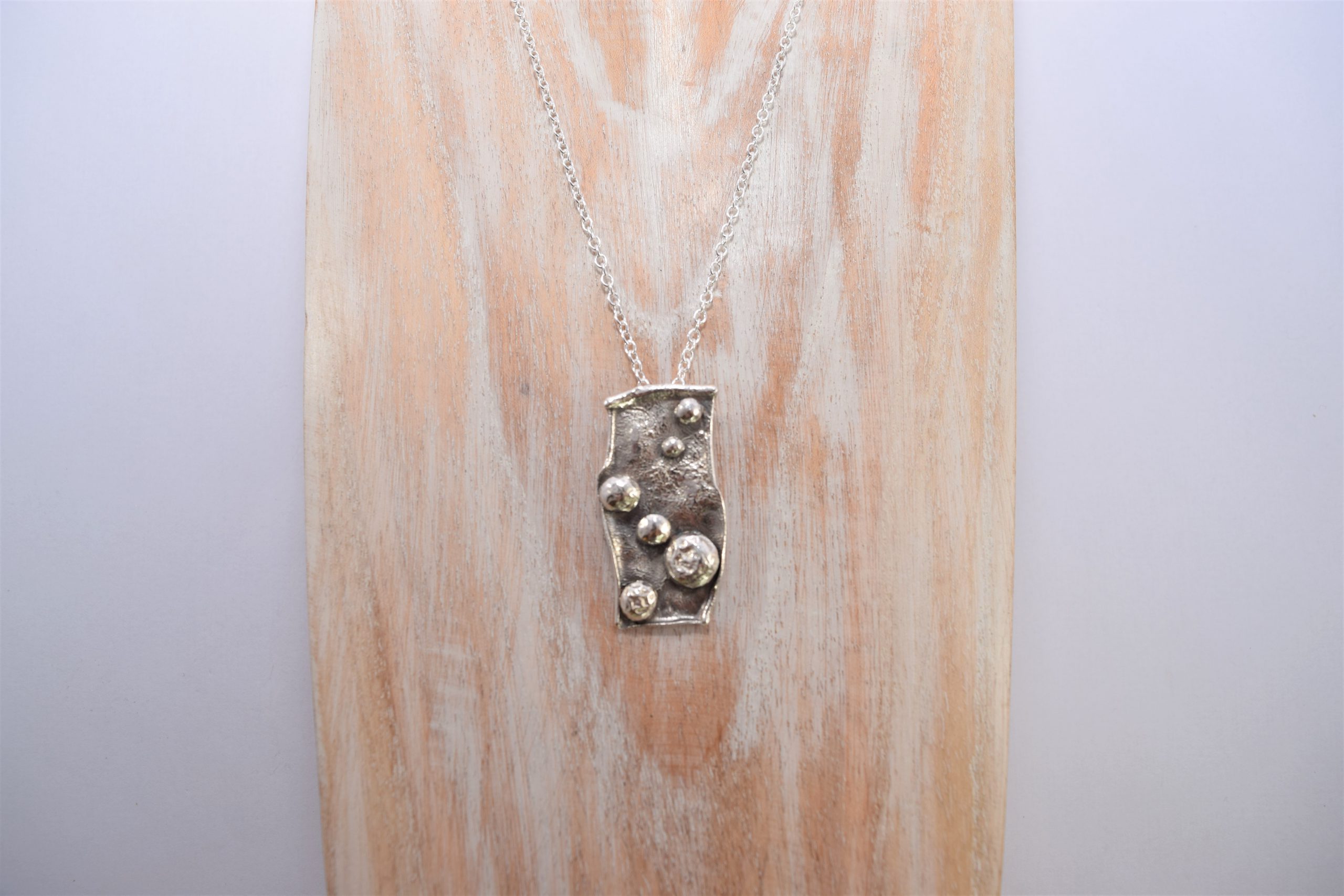 NP11. Reticulated oblong pendant - Image 3