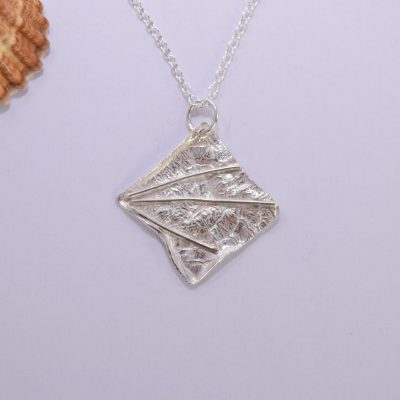 NP15. Reticulated abstract diamond shape pendant