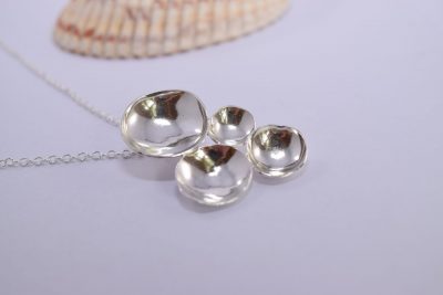 NP16. Dished silver circles pendant
