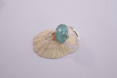 R09. Silver ring with Larimar oval stone