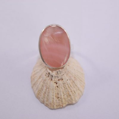 R14.mother of Pearl oval dress ring