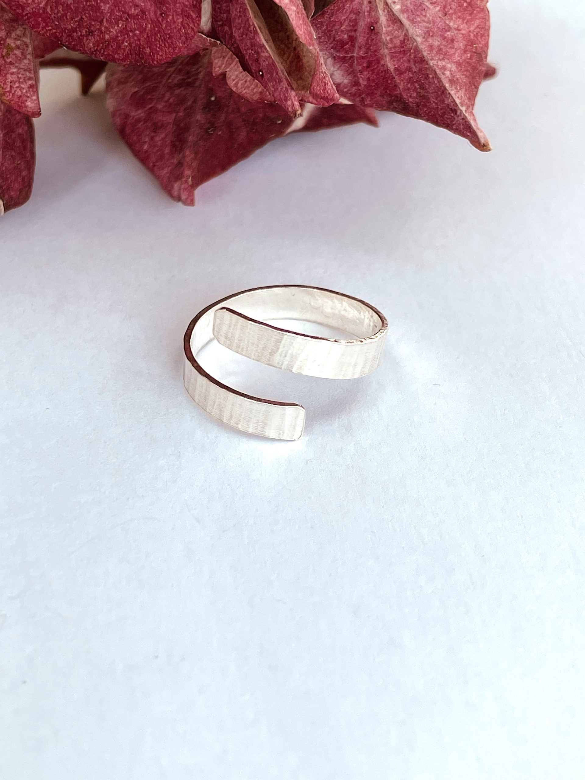 R02. An open textured spiral ring