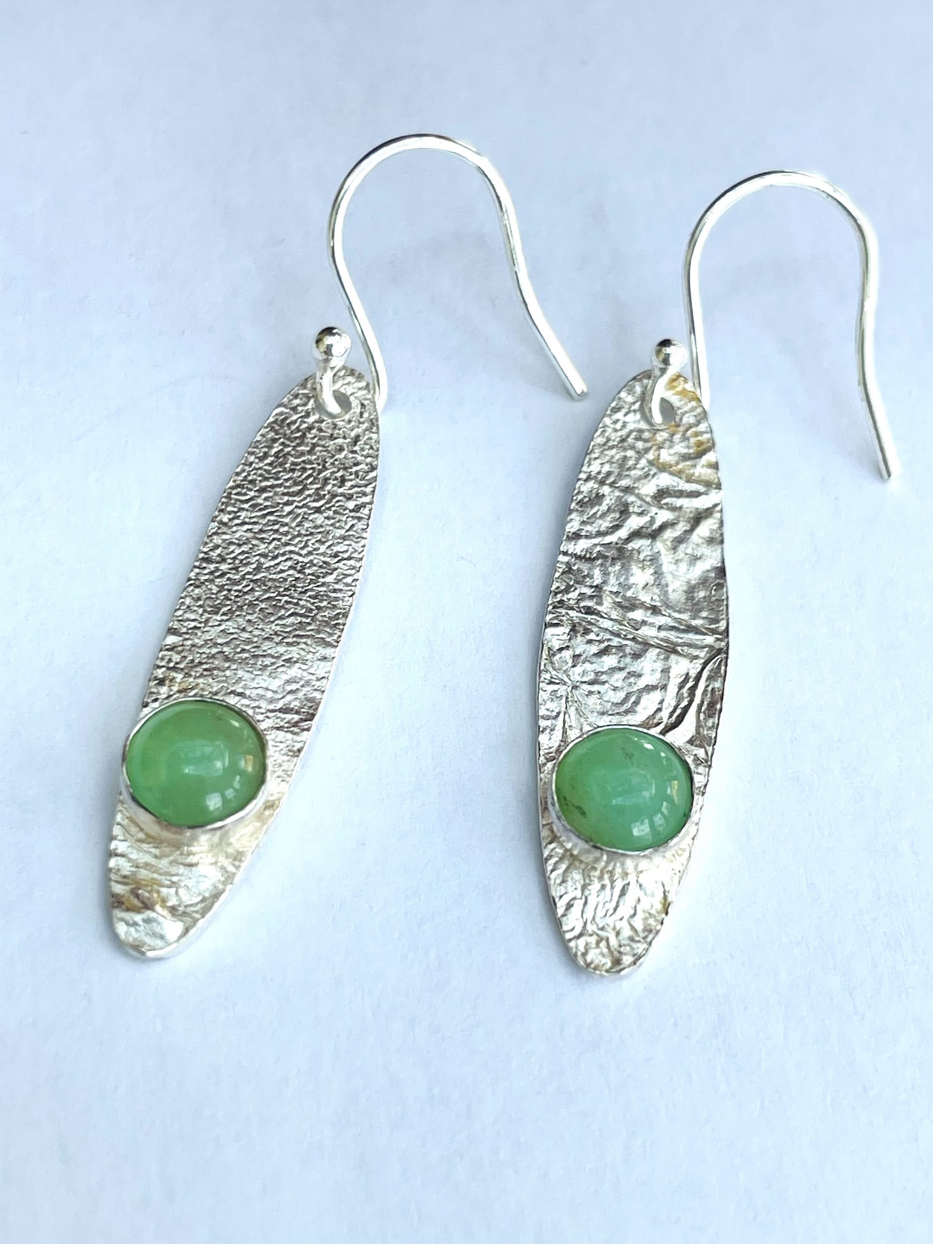 EA01. Reticulated ovals with an aventurine stone set - Image 2