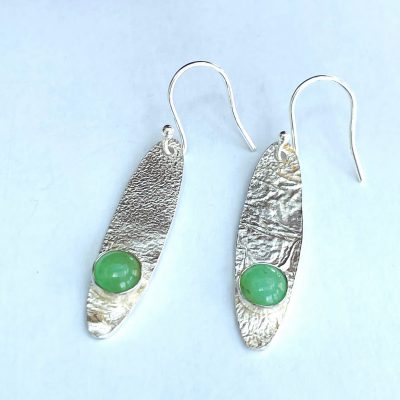 EA01. Reticulated ovals with an aventurine stone set