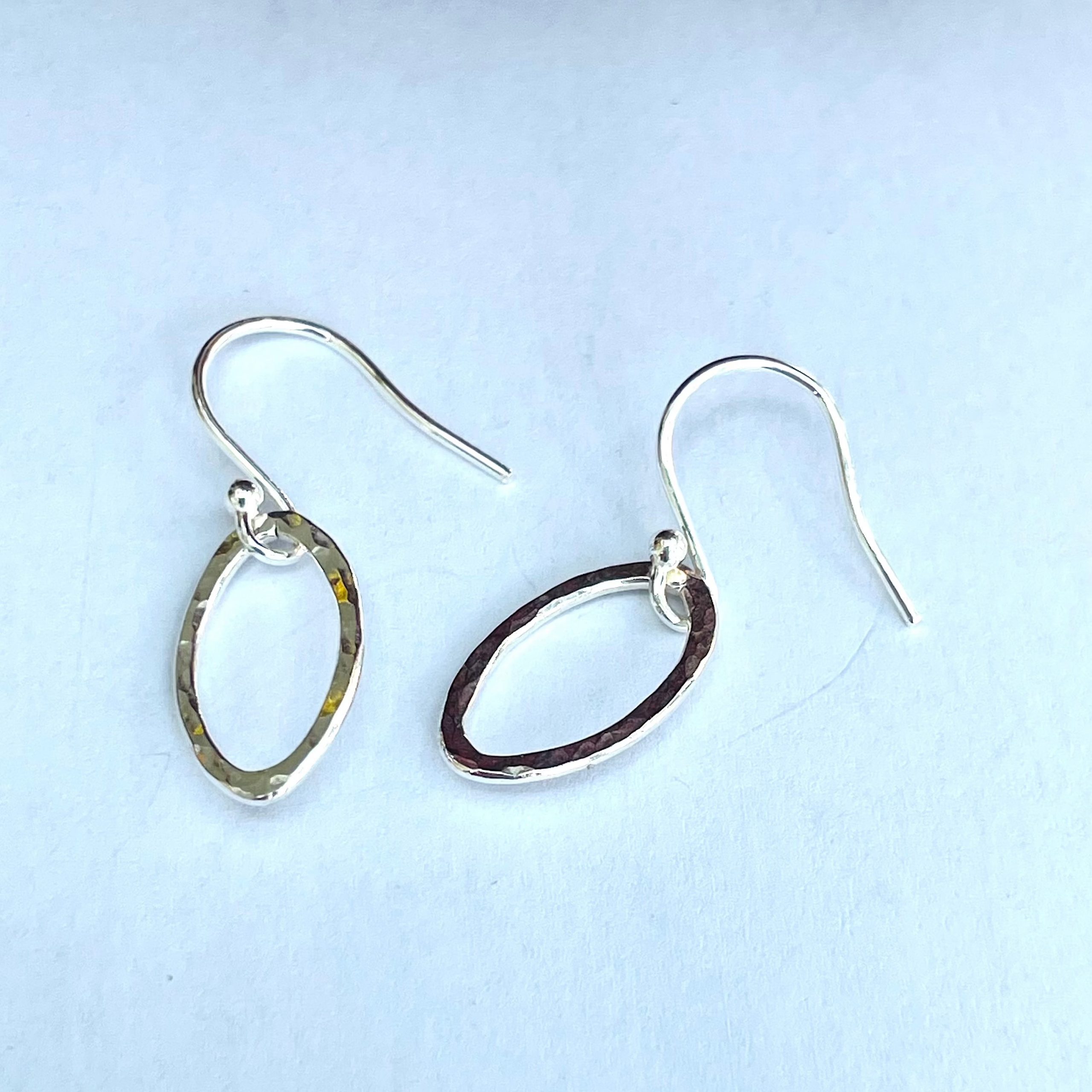 EA08. Simple teardrops - Image 2