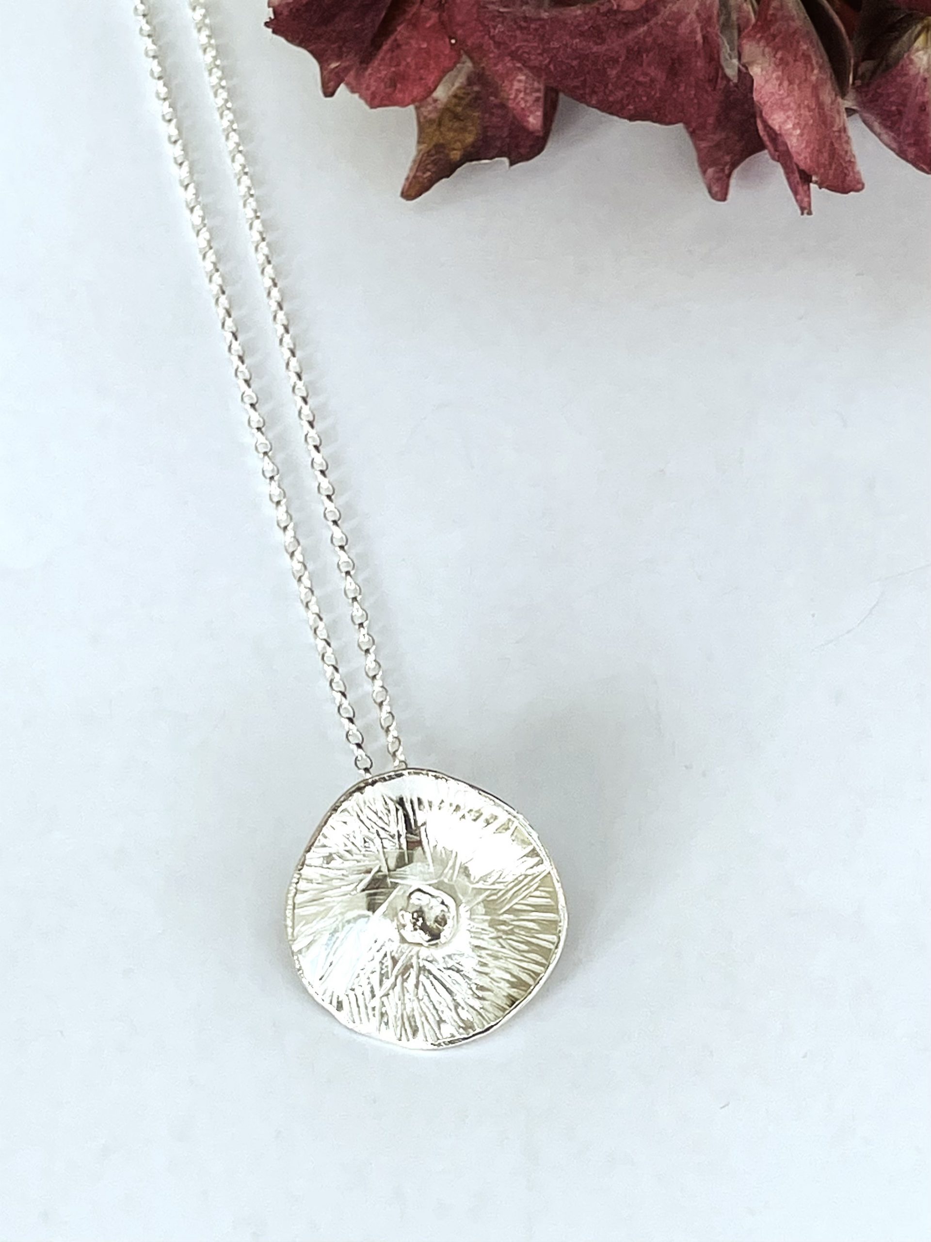 NP06. Stunning flower pendant - textured and domed - Image 2