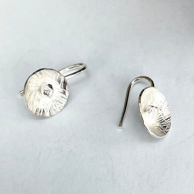 EA09. Cute little flower earrings